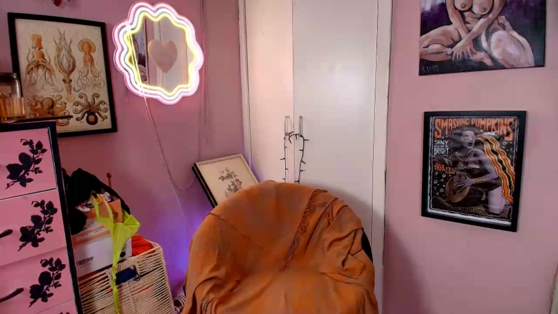 Gallery image thumbnail from MissMimiRose's myfreecams stream on, 08/12/2026, 21:58 image 10 of 20