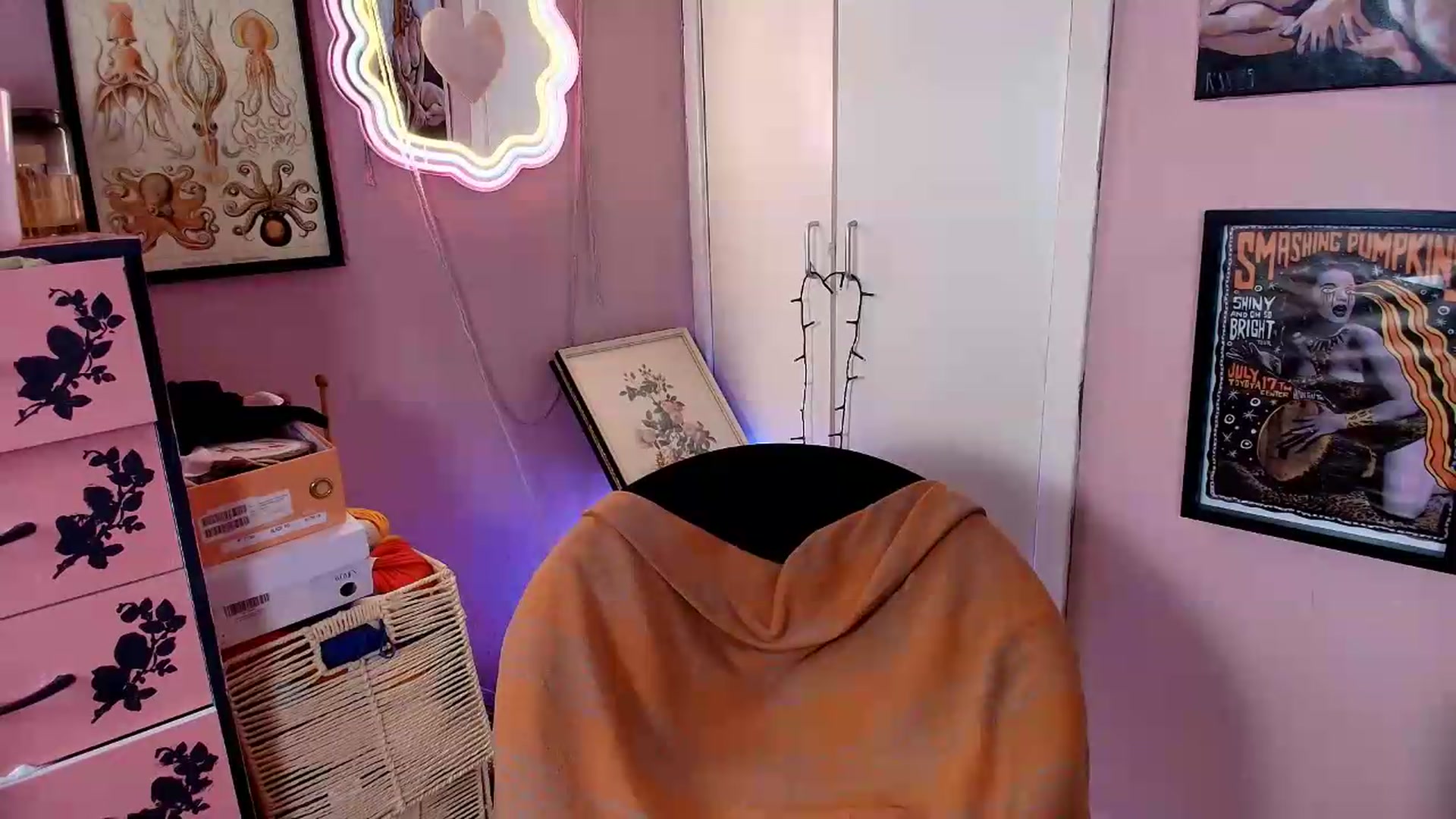 Gallery image thumbnail from MissMimiRose's myfreecams stream on, 08/14/2026, 22:40 image 15 of 20