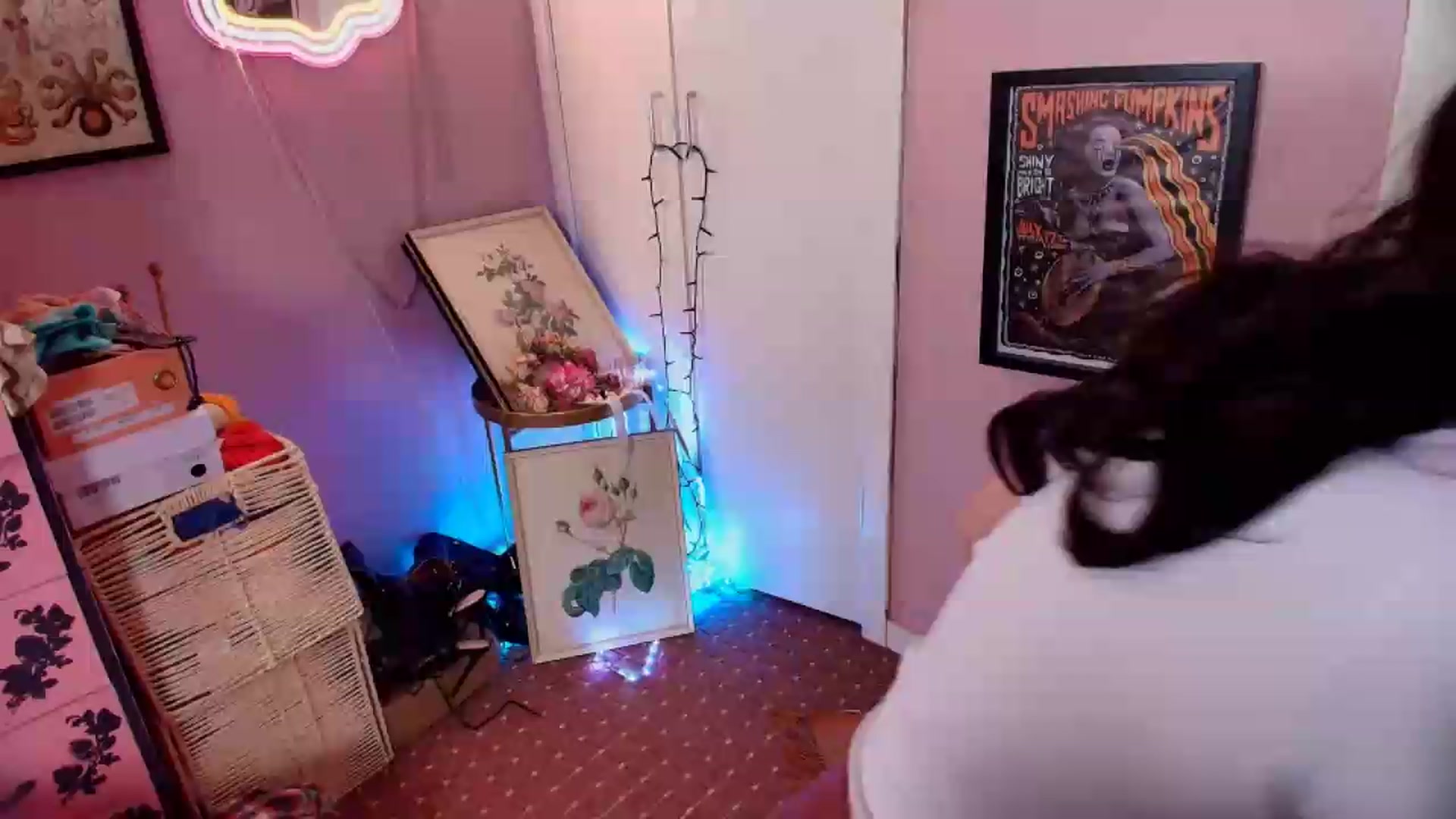 Gallery image thumbnail from MissMimiRose's myfreecams stream on, 08/19/2026, 23:36 image 1 of 20