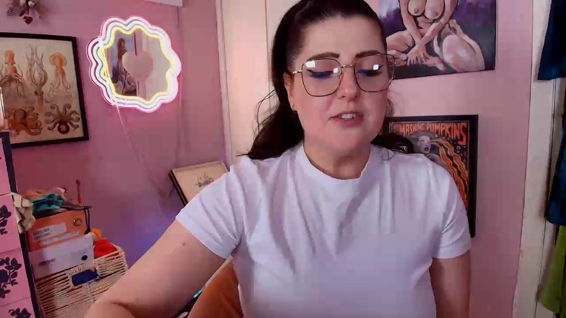 Gallery image thumbnail from MissMimiRose's myfreecams stream on, 08/19/2026, 23:36 image 15 of 20