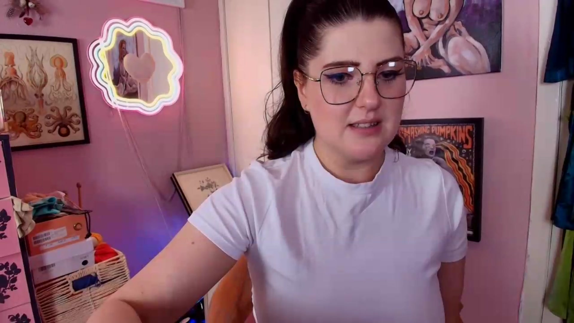 Gallery image thumbnail from MissMimiRose's myfreecams stream on, 08/19/2026, 23:36 image 12 of 20