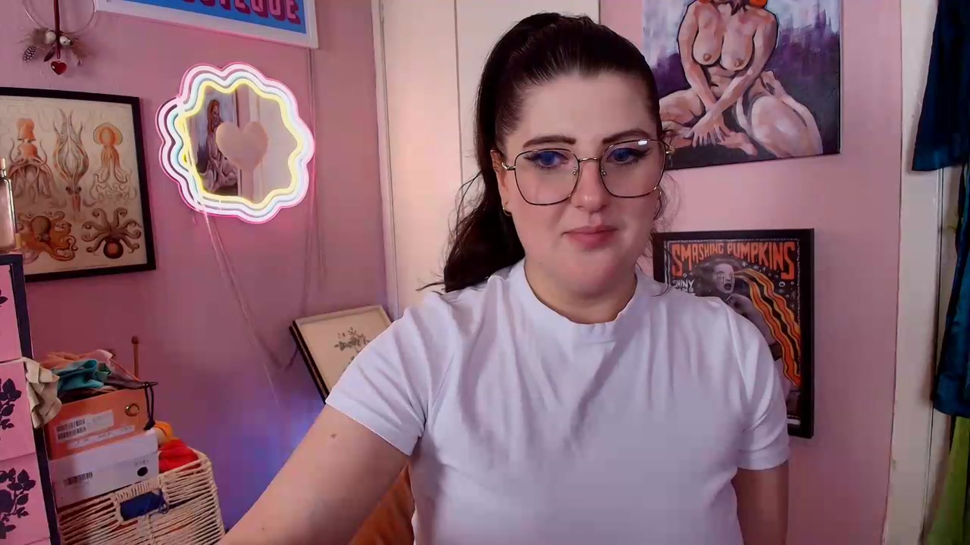 Gallery image thumbnail from MissMimiRose's myfreecams stream on, 08/19/2026, 23:36 image 17 of 20