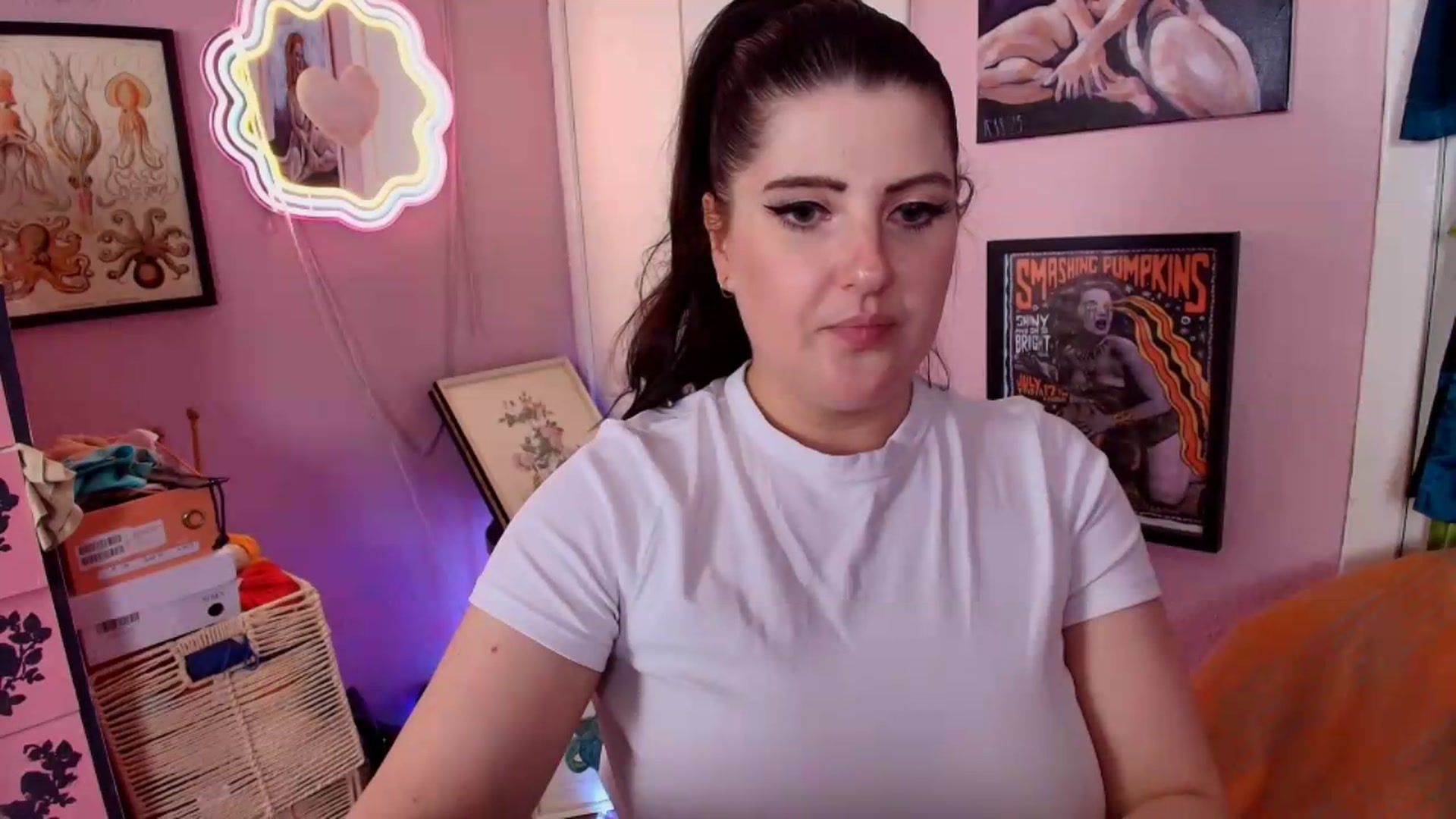 Gallery image thumbnail from MissMimiRose's myfreecams stream on, 08/19/2026, 23:36 image 5 of 20