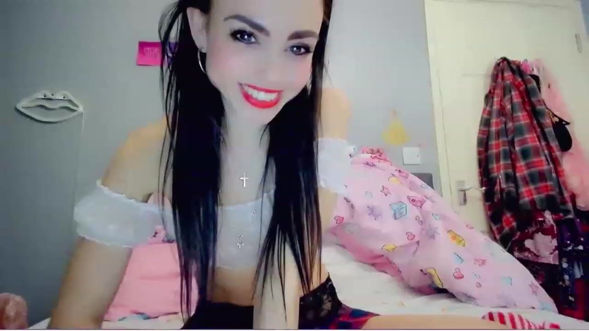 Gallery image thumbnail from MissMistletoe's myfreecams stream on, 03/05/2023, 10:23 image 16 of 20