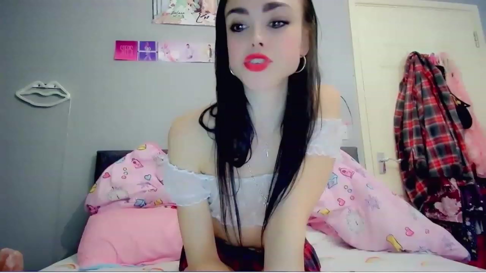 Gallery image thumbnail from MissMistletoe's myfreecams stream on, 03/05/2023, 10:23 image 20 of 20