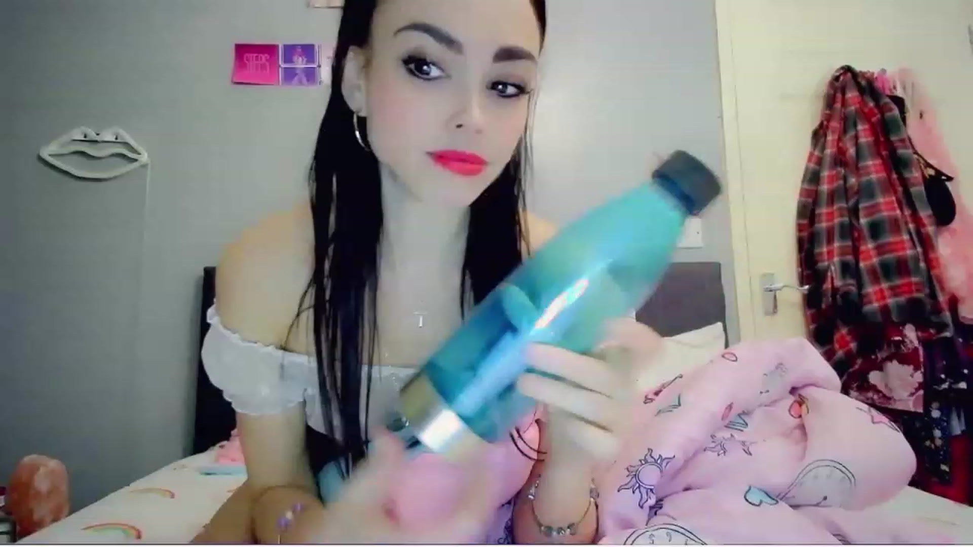 Gallery image thumbnail from MissMistletoe's myfreecams stream on, 03/05/2023, 12:05 image 13 of 20