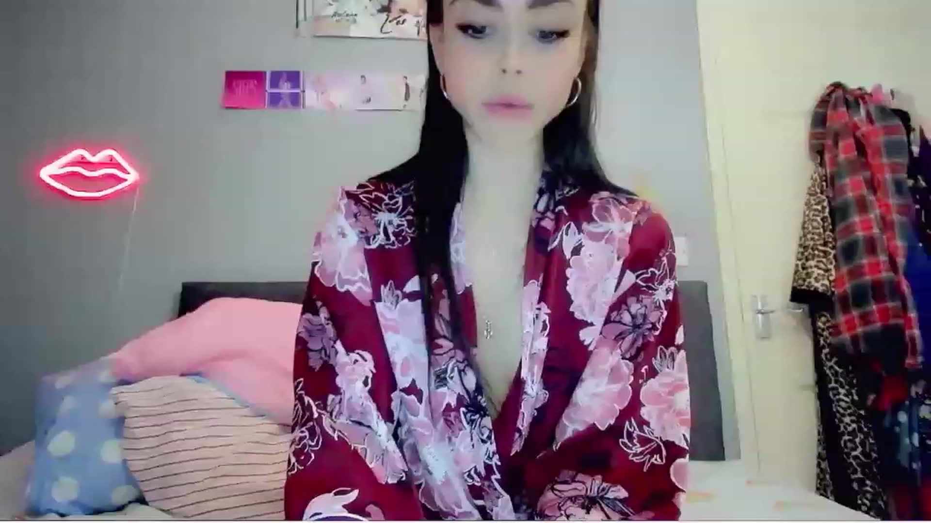 Gallery image thumbnail from MissMistletoe's myfreecams stream on, 03/08/2023, 06:51 image 3 of 20
