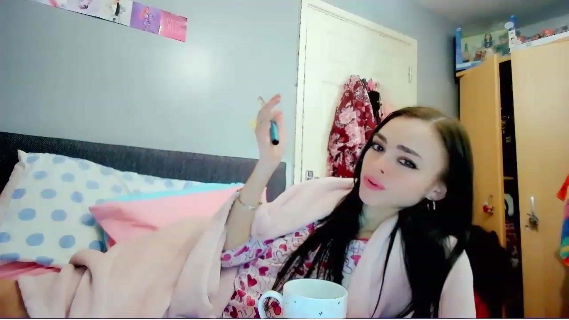 Gallery image thumbnail from MissMistletoe's myfreecams stream on, 03/13/2023, 04:37 image 9 of 20