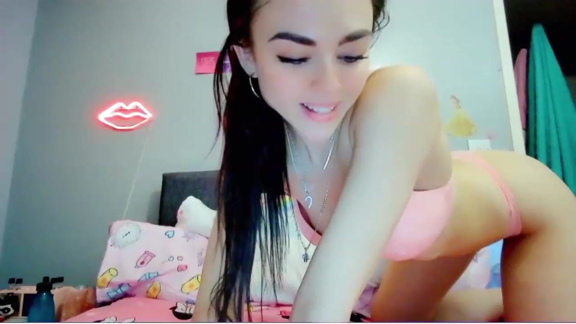 Gallery image thumbnail from MissMistletoe's myfreecams stream on, 05/11/2023, 01:47 image 7 of 20