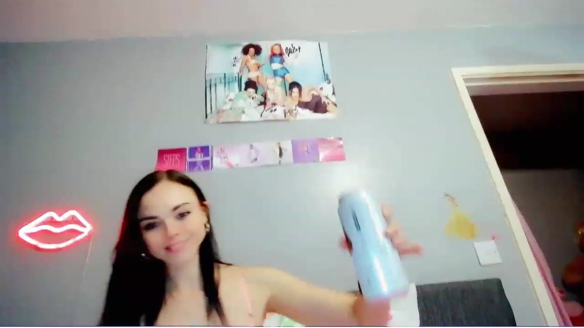 Gallery image thumbnail from MissMistletoe's myfreecams stream on, 07/16/2023, 21:57 image 8 of 20