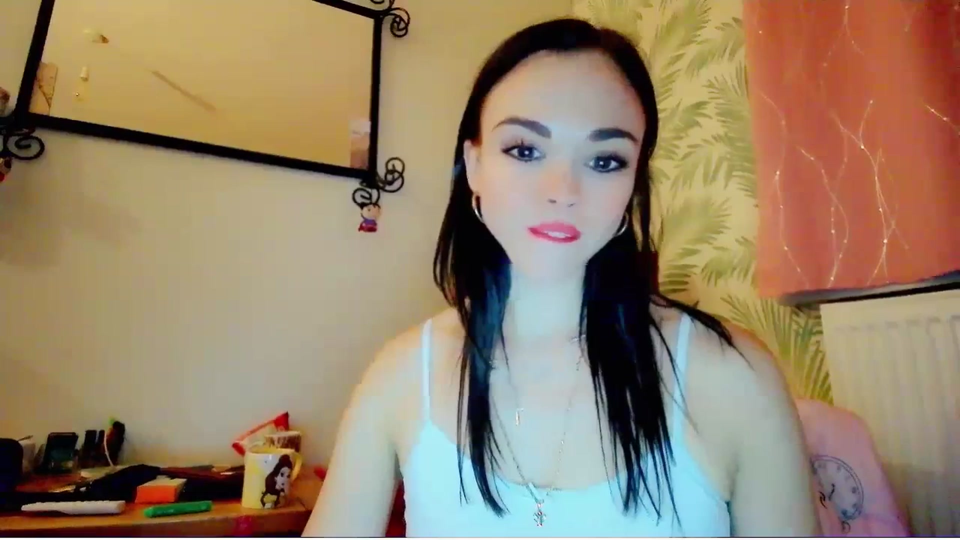 Gallery image thumbnail from MissMistletoe's myfreecams stream on, 07/18/2023, 24:05 image 18 of 20
