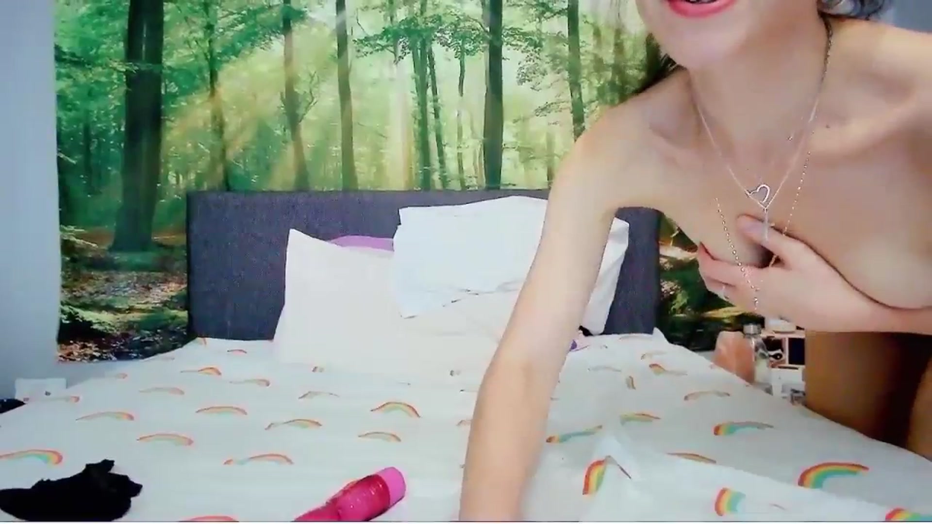 Gallery image thumbnail from MissMistletoe's myfreecams stream on, 08/20/2023, 10:39 image 13 of 20