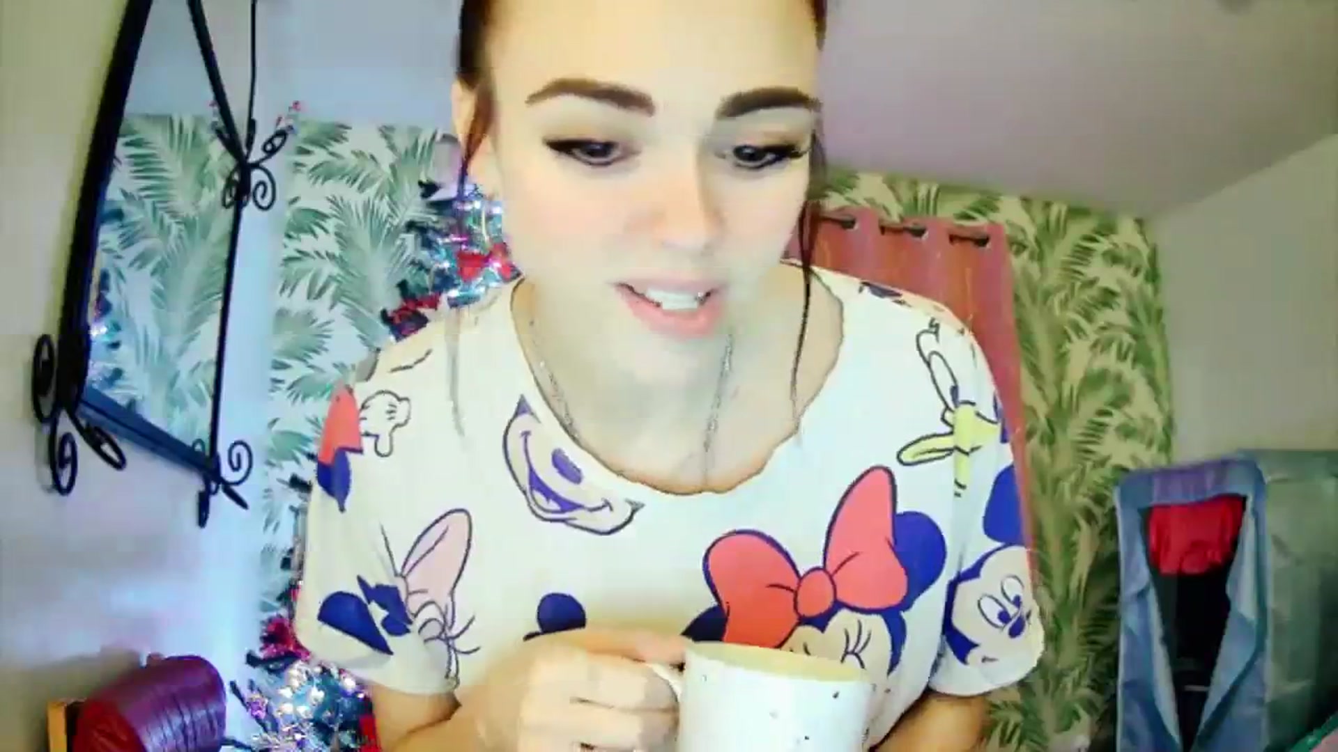 Gallery image thumbnail from MissMistletoe's myfreecams stream on, 11/24/2023, 24:39 image 19 of 20