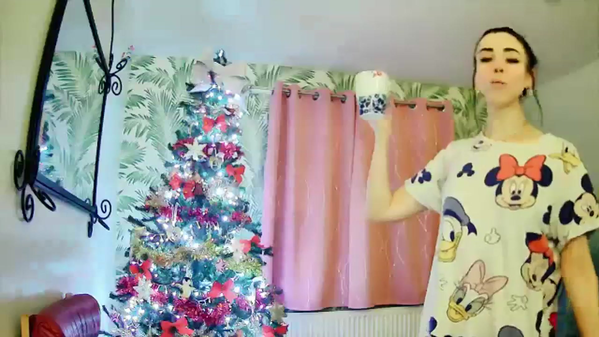 Gallery image thumbnail from MissMistletoe's myfreecams stream on, 11/24/2023, 24:39 image 15 of 20