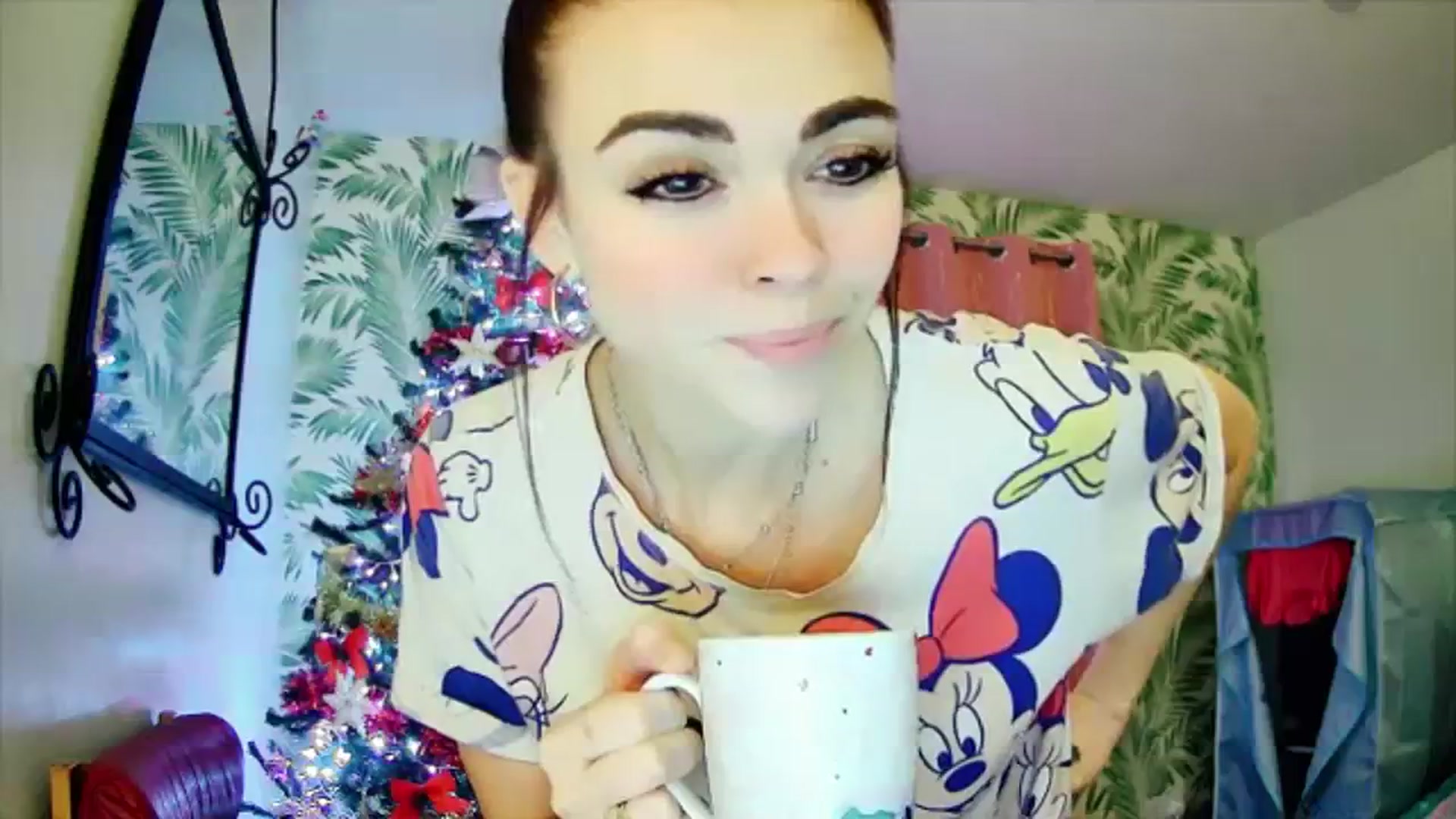 Gallery image thumbnail from MissMistletoe's myfreecams stream on, 11/24/2023, 24:39 image 13 of 20