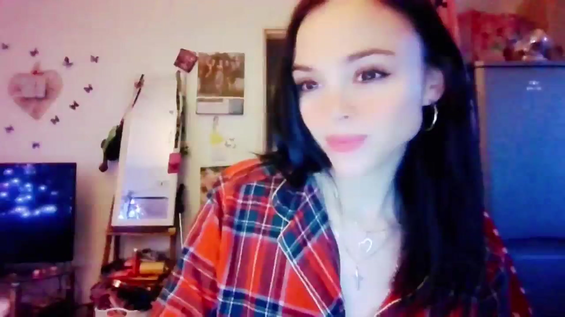 Gallery image thumbnail from MissMistletoe's myfreecams stream on, 12/31/2023, 20:05 image 3 of 20