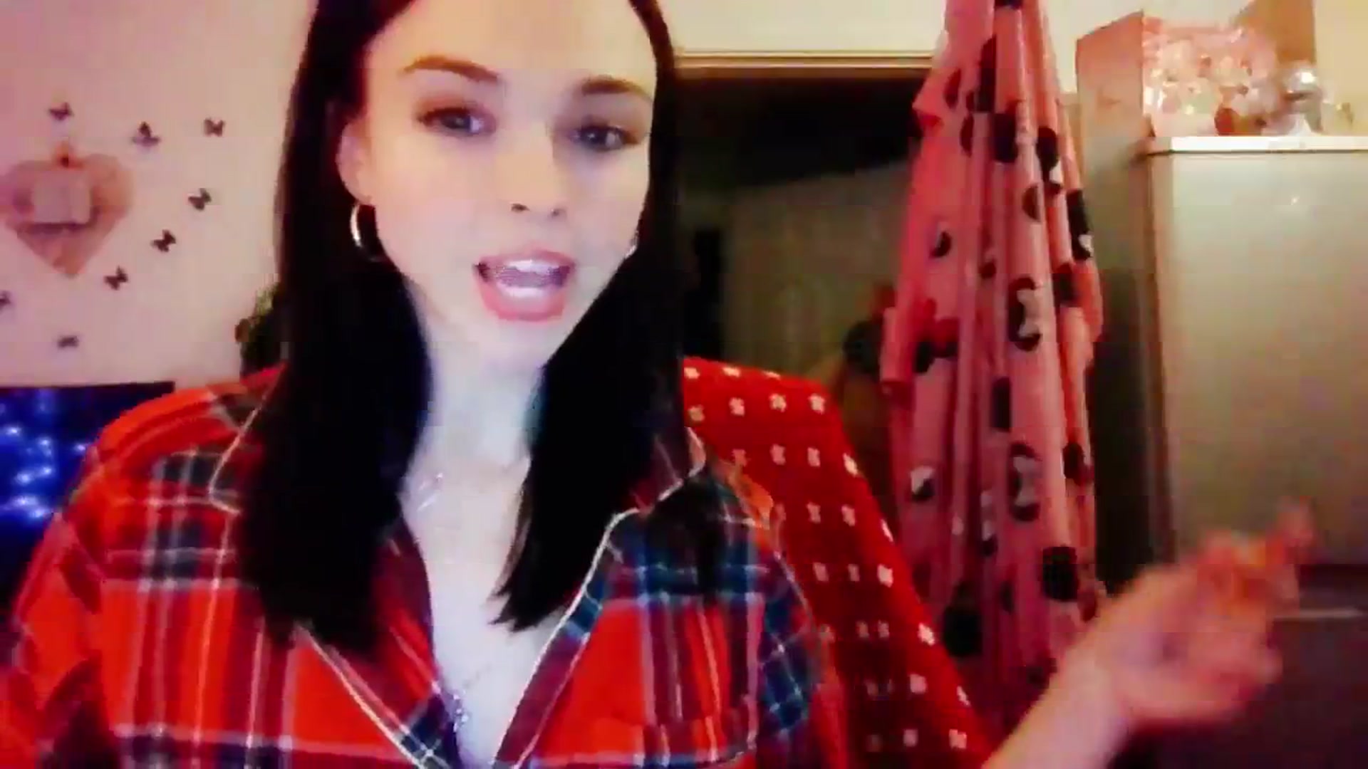 Gallery image thumbnail from MissMistletoe's myfreecams stream on, 12/31/2023, 22:39 image 13 of 20