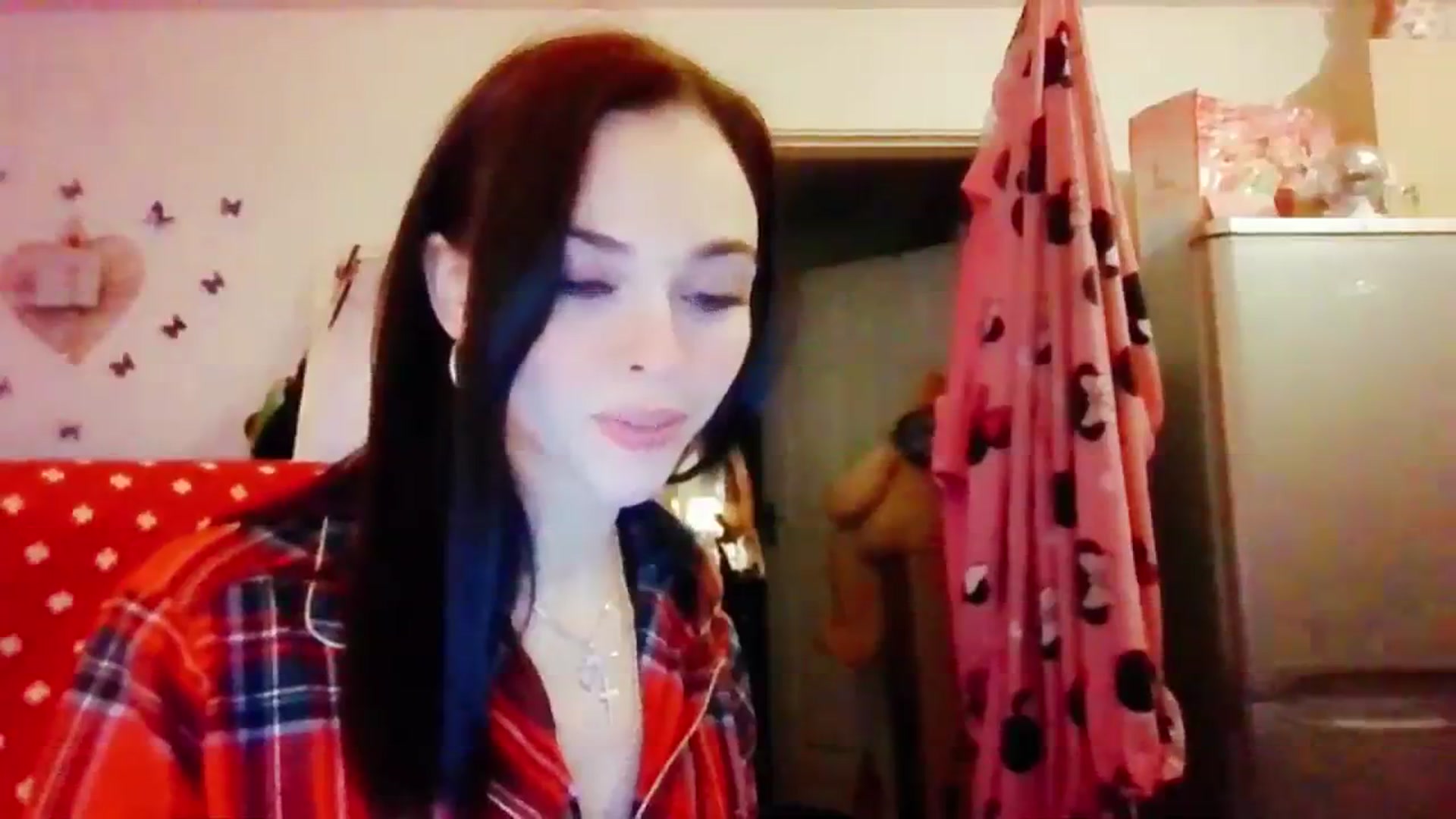 Gallery image thumbnail from MissMistletoe's myfreecams stream on, 12/31/2023, 23:37 image 14 of 20