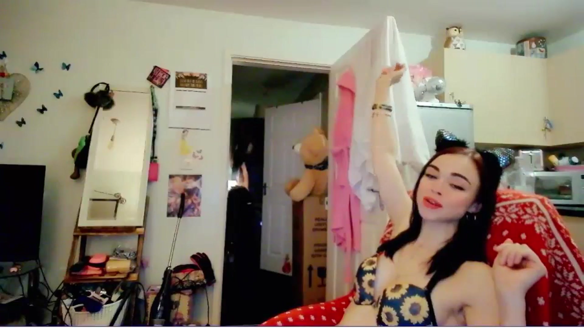 Gallery image thumbnail from MissMistletoe's myfreecams stream on, 01/23/2024, 20:37 image 4 of 20