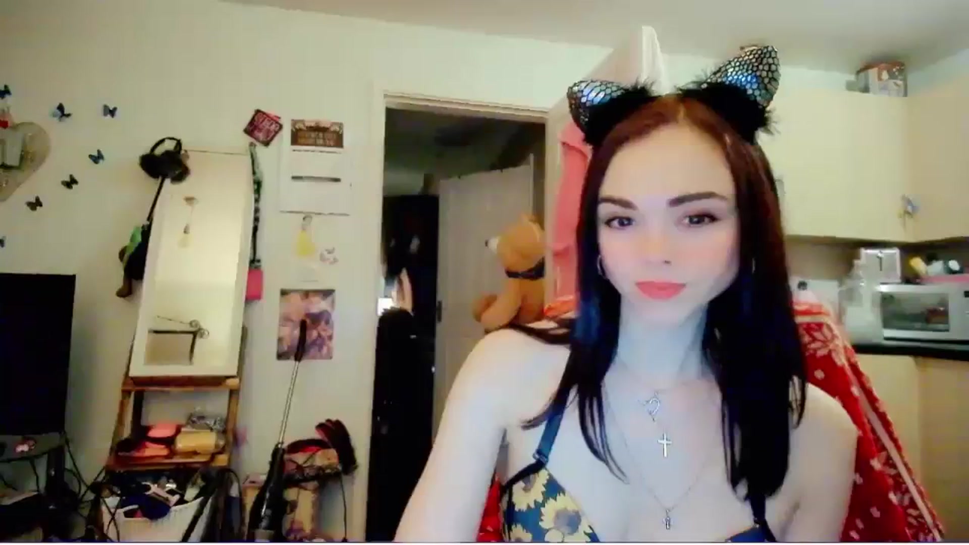 Gallery image thumbnail from MissMistletoe's myfreecams stream on, 01/23/2024, 20:37 image 5 of 20