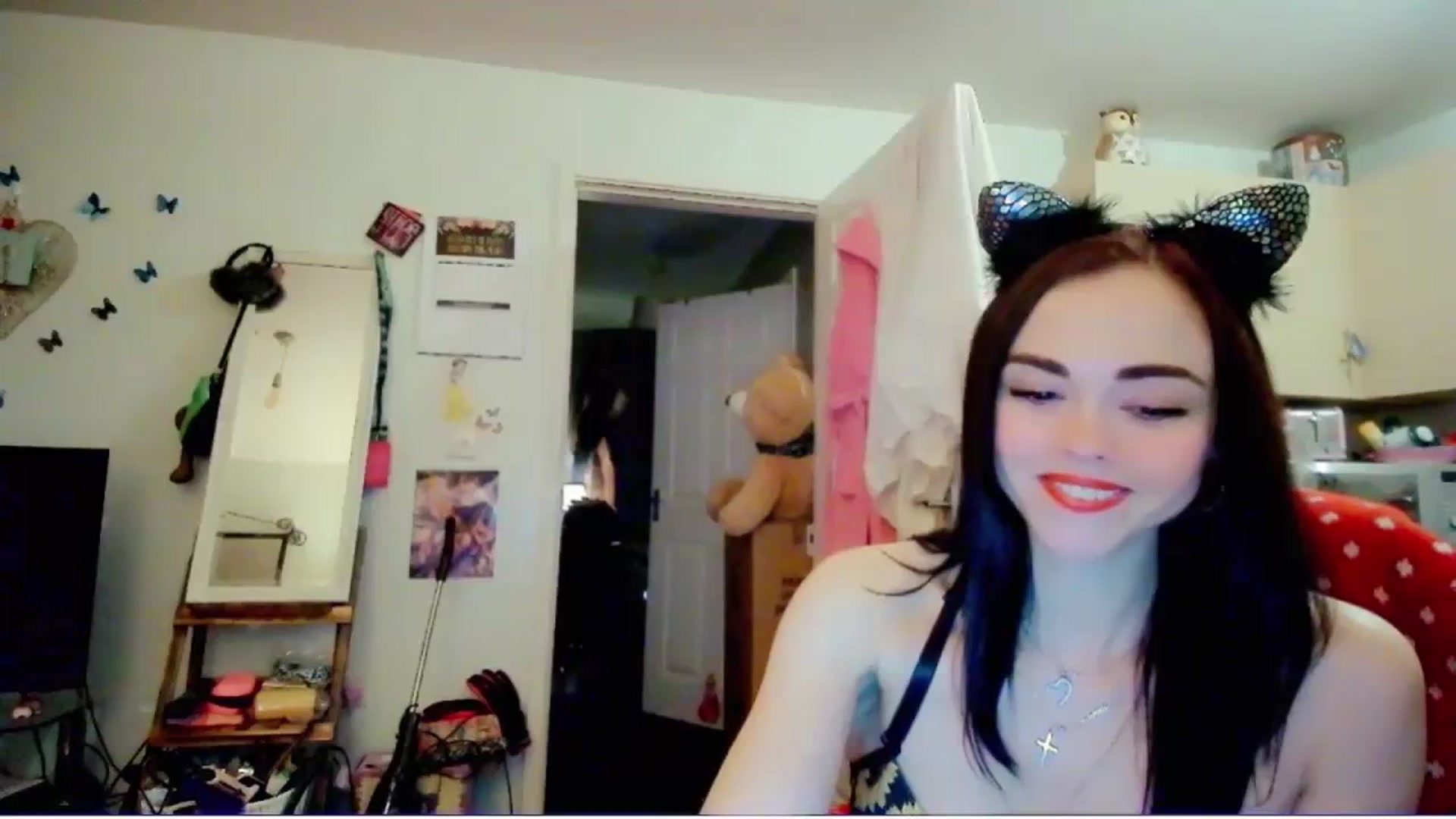 Gallery image thumbnail from MissMistletoe's myfreecams stream on, 01/23/2024, 20:37 image 10 of 20