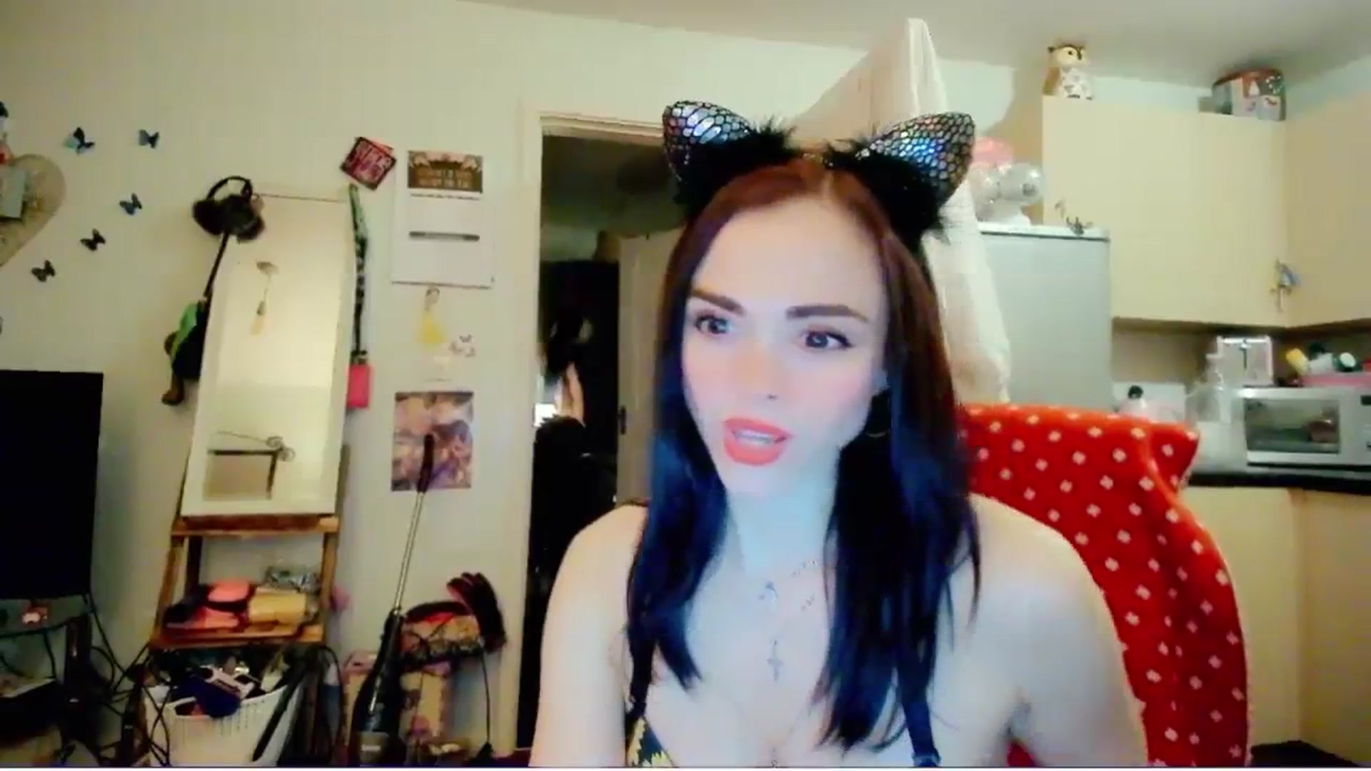 Gallery image thumbnail from MissMistletoe's myfreecams stream on, 01/23/2024, 20:37 image 12 of 20