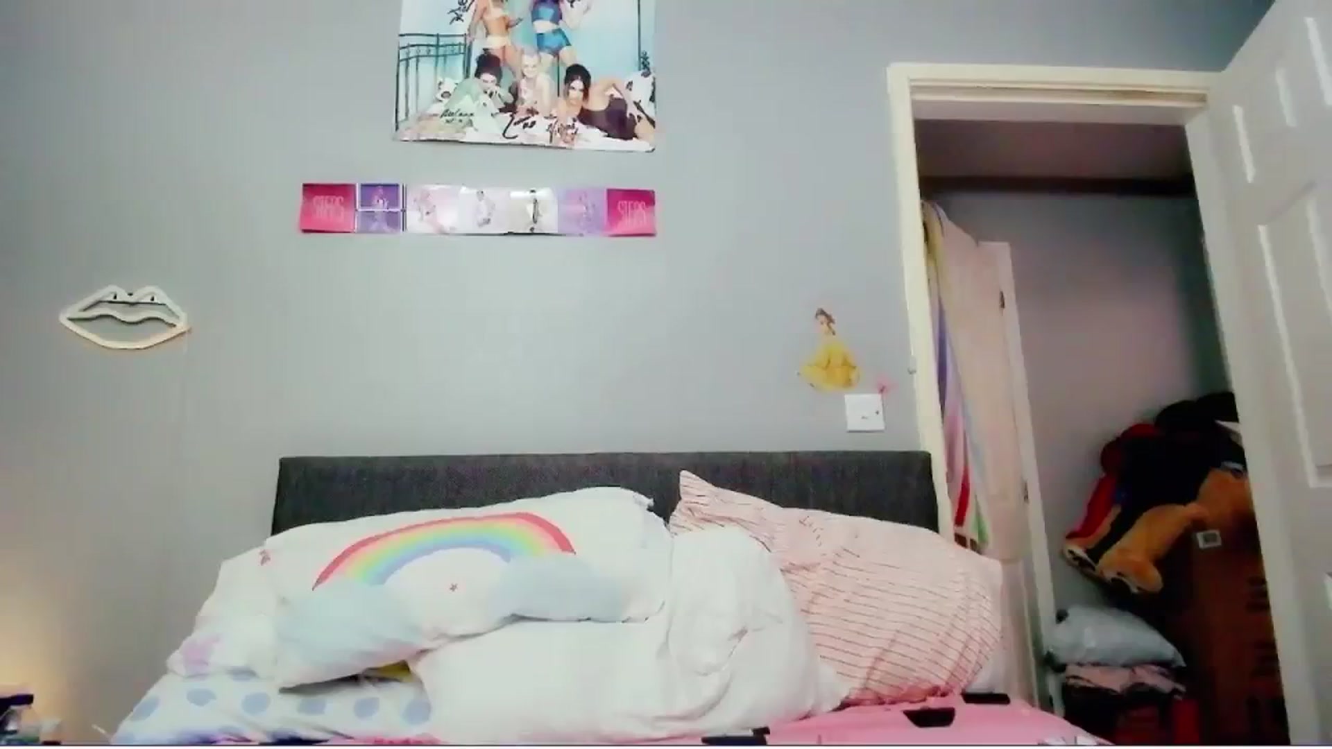 Gallery image thumbnail from MissMistletoe's myfreecams stream on, 04/04/2024, 10:05 image 17 of 20