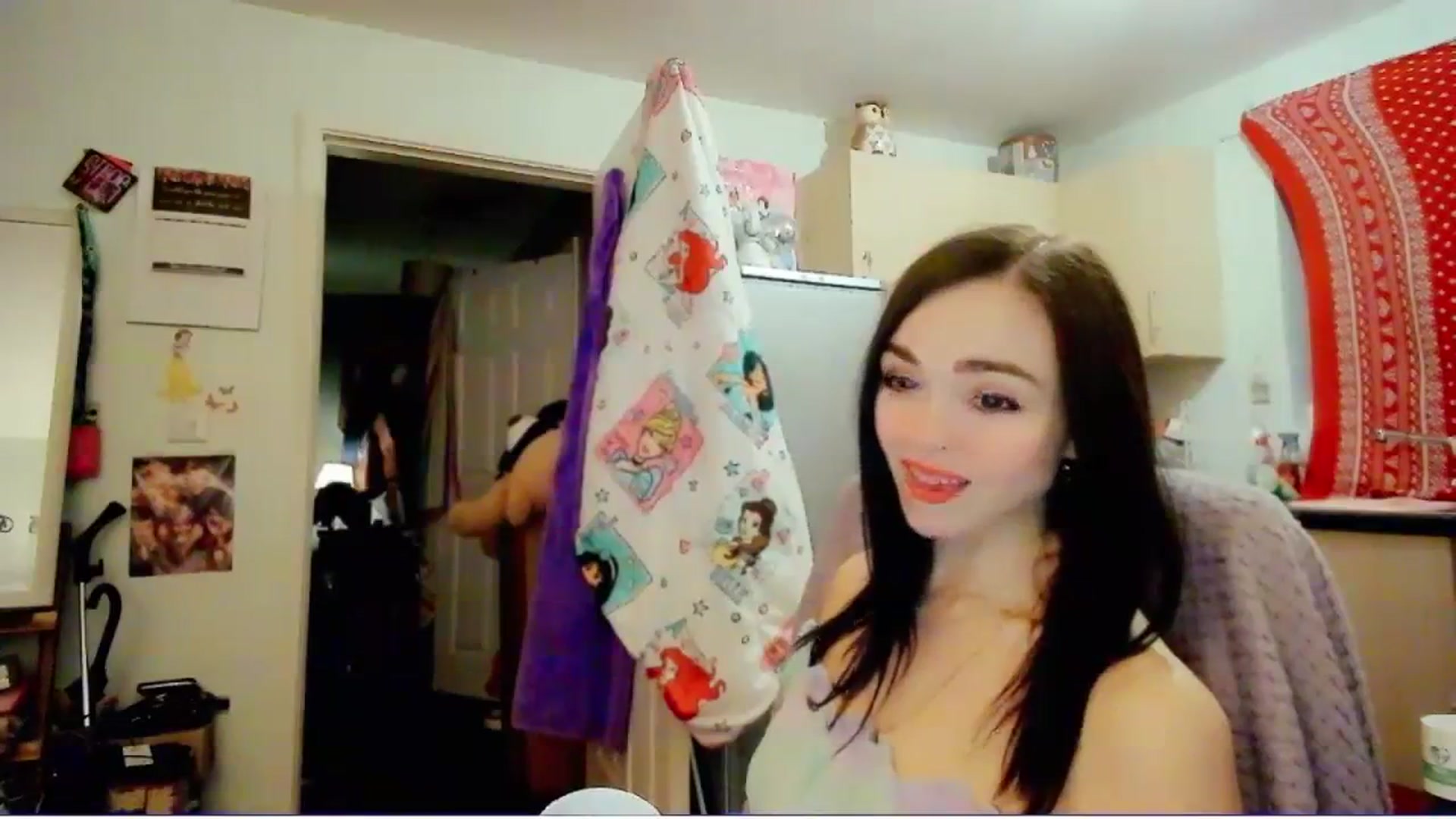Gallery image thumbnail from MissMistletoe's myfreecams stream on, 04/10/2024, 19:46 image 10 of 20