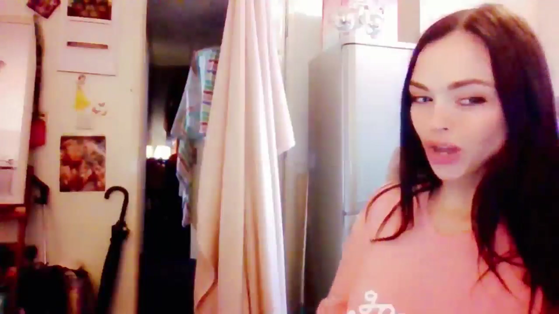 Gallery image thumbnail from MissMistletoe's myfreecams stream on, 05/29/2024, 15:34 image 6 of 20