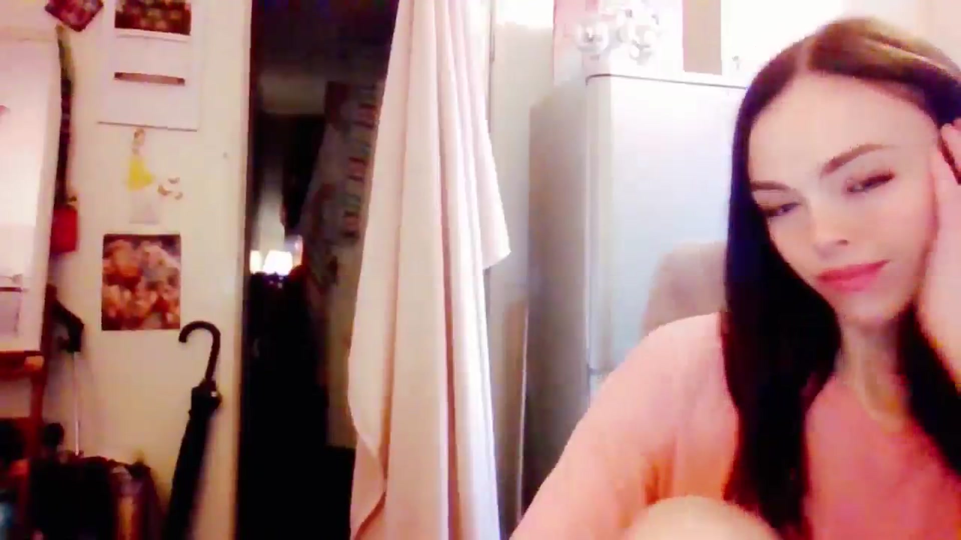 Gallery image thumbnail from MissMistletoe's myfreecams stream on, 05/29/2024, 15:34 image 12 of 20