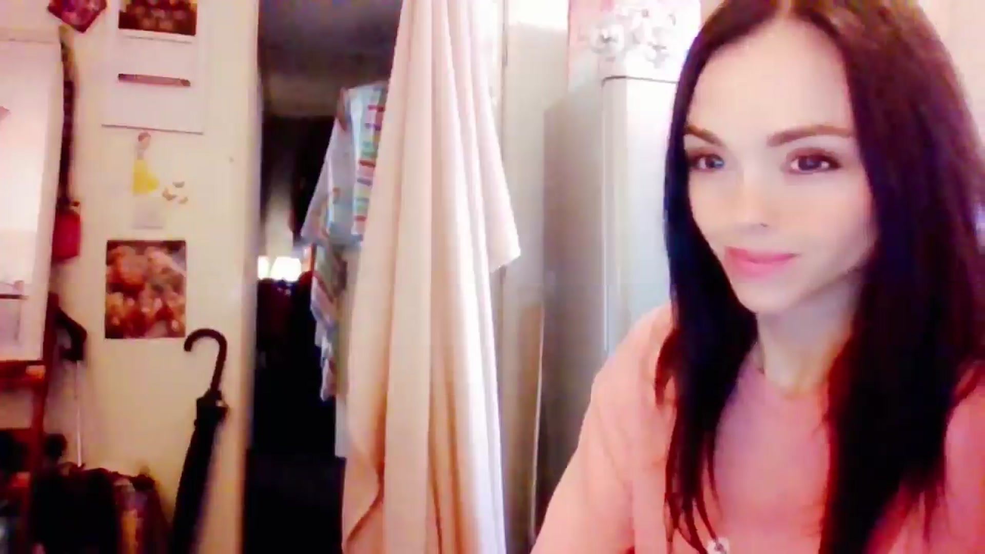 Gallery image thumbnail from MissMistletoe's myfreecams stream on, 05/29/2024, 15:34 image 10 of 20