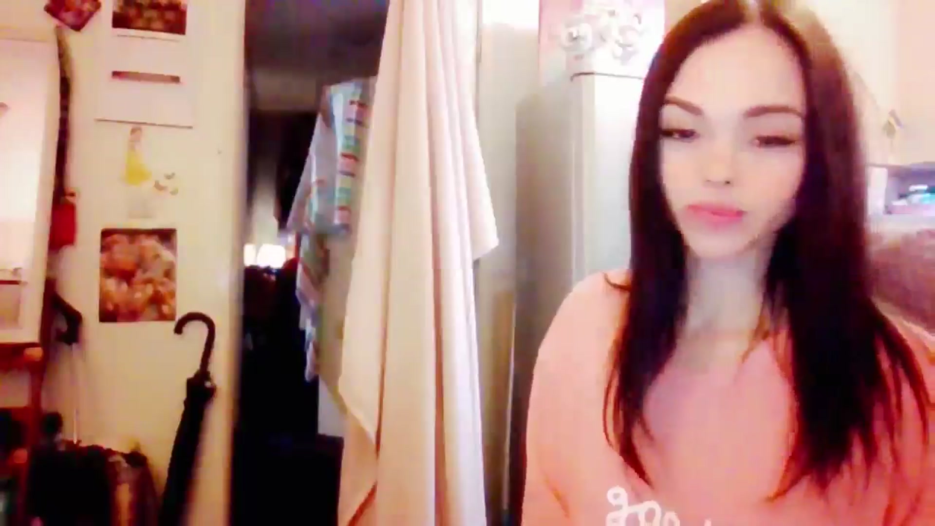 Gallery image thumbnail from MissMistletoe's myfreecams stream on, 05/29/2024, 15:34 image 19 of 20