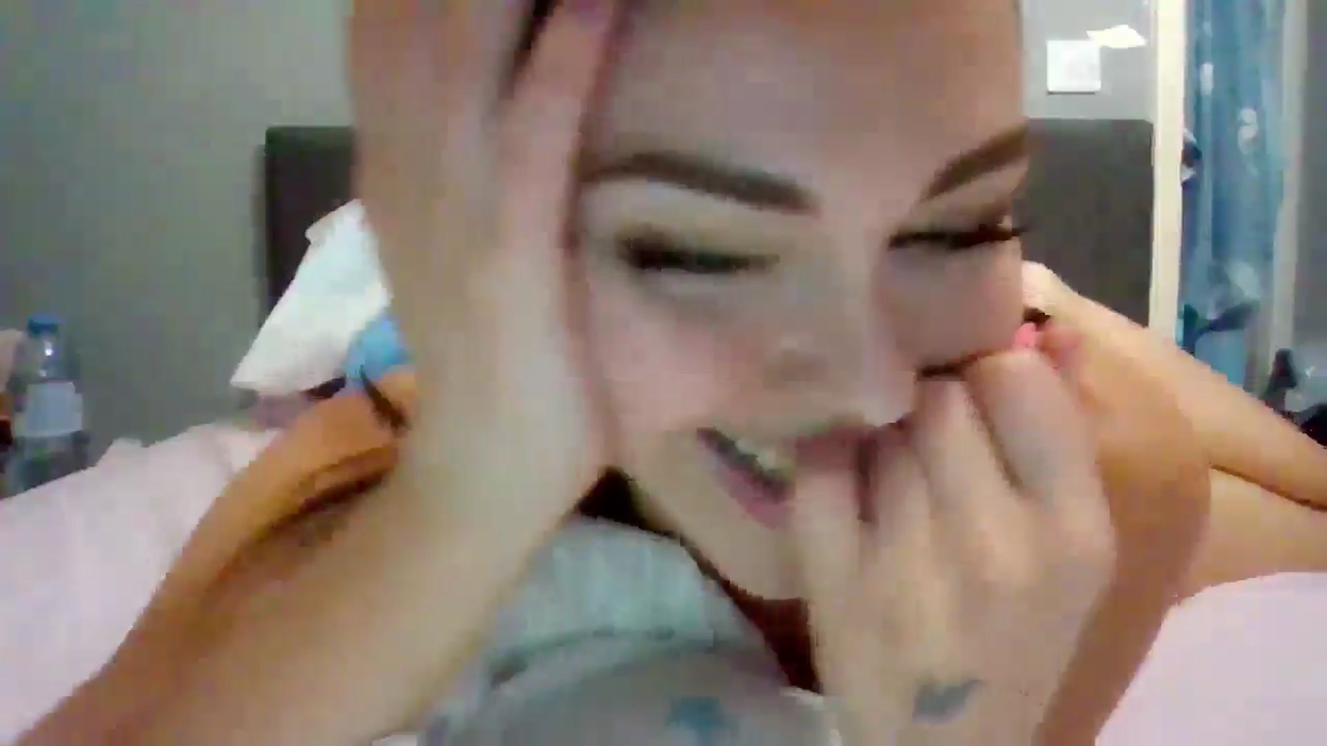 Gallery image thumbnail from MissMistletoe's myfreecams stream on, 07/03/2024, 12:41 image 4 of 20