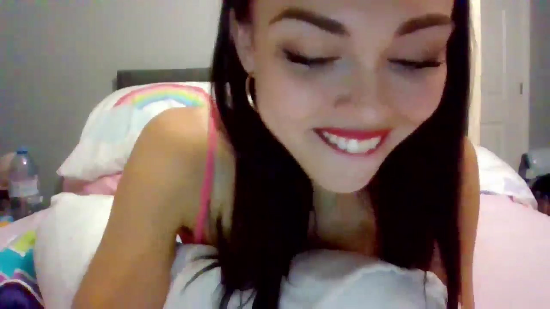 Gallery image thumbnail from MissMistletoe's myfreecams stream on, 07/03/2024, 12:41 image 16 of 20