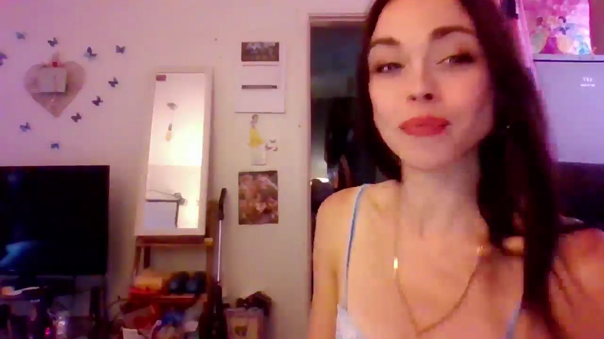 Gallery image thumbnail from MissMistletoe's myfreecams stream on, 07/03/2024, 12:41 image 20 of 20