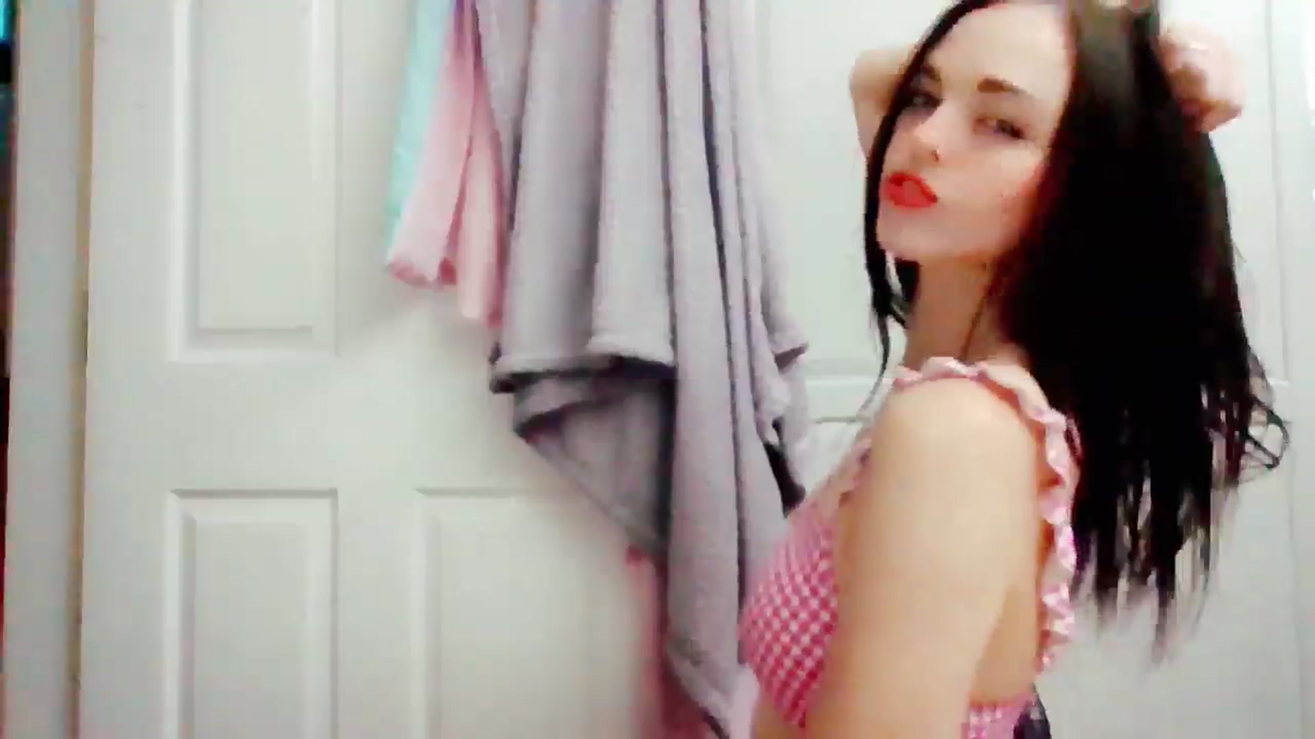 Gallery image thumbnail from MissMistletoe's myfreecams stream on, 07/09/2024, 17:29 image 18 of 20