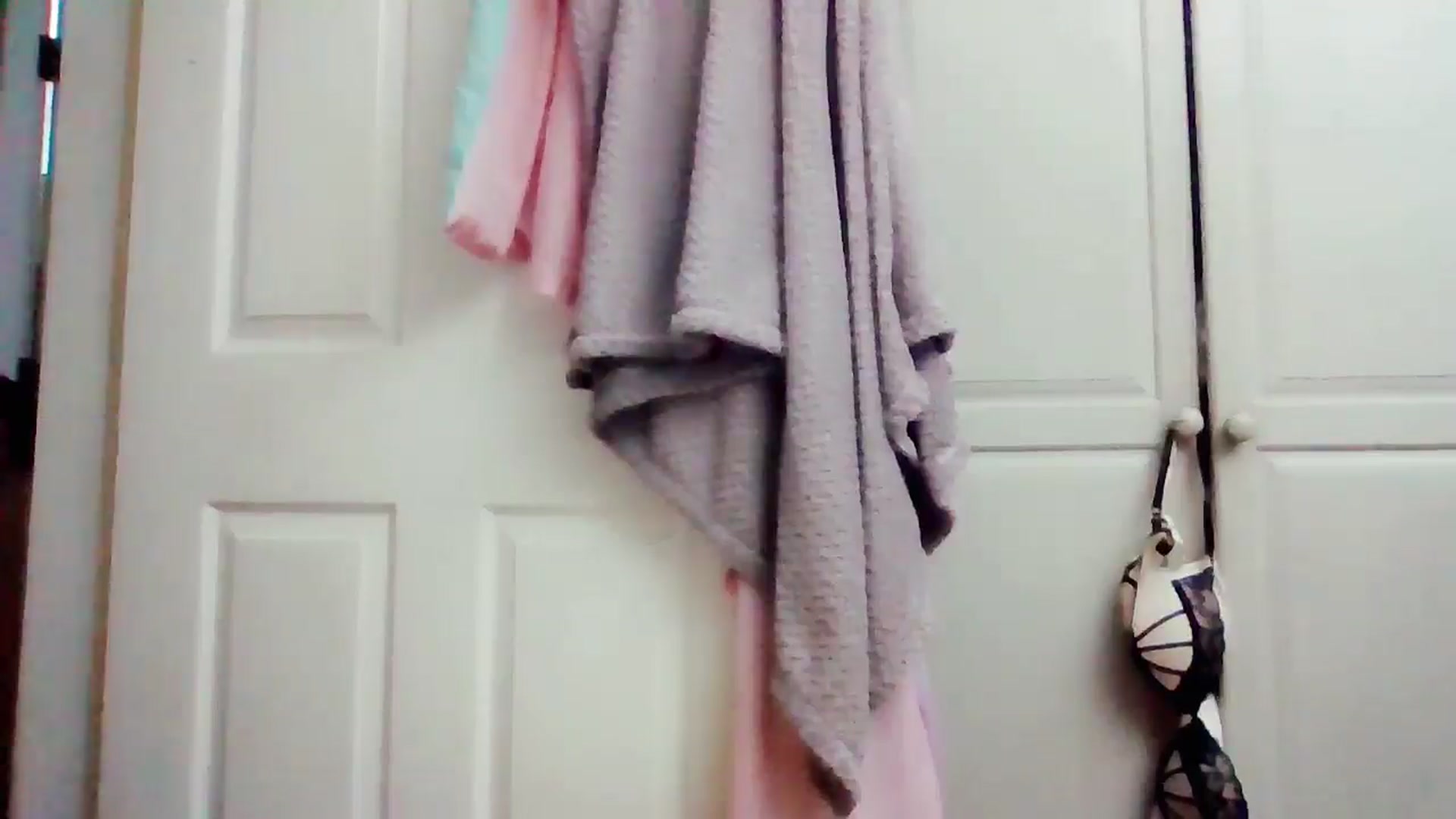 Gallery image thumbnail from MissMistletoe's myfreecams stream on, 07/09/2024, 17:29 image 3 of 20