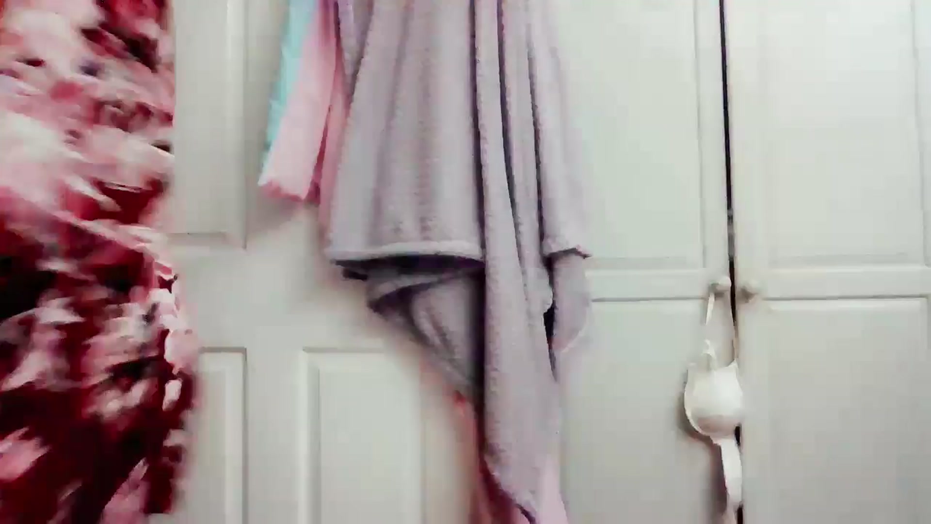 Gallery image thumbnail from MissMistletoe's myfreecams stream on, 07/09/2024, 19:43 image 11 of 20
