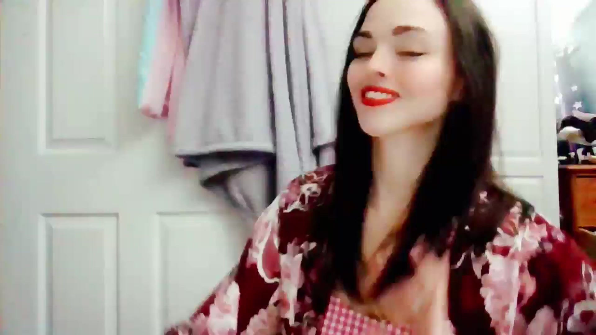Gallery image thumbnail from MissMistletoe's myfreecams stream on, 07/09/2024, 21:10 image 8 of 20