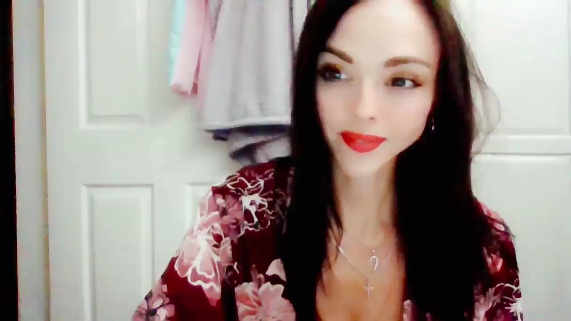Gallery image thumbnail from MissMistletoe's myfreecams stream on, 07/09/2024, 21:10 image 1 of 20