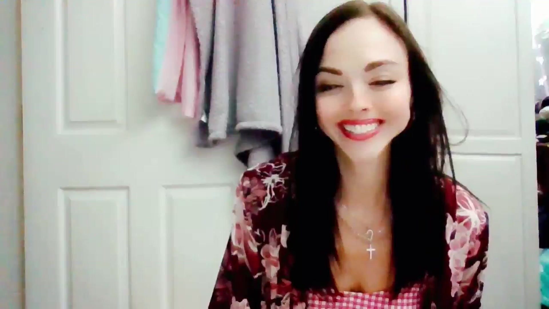 Gallery image thumbnail from MissMistletoe's myfreecams stream on, 07/10/2024, 24:01 image 7 of 20