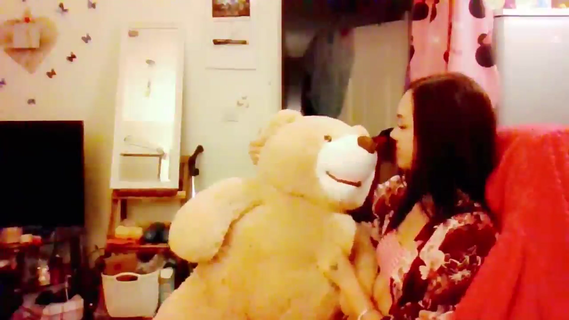 Gallery image thumbnail from MissMistletoe's myfreecams stream on, 07/10/2024, 01:51 image 7 of 20