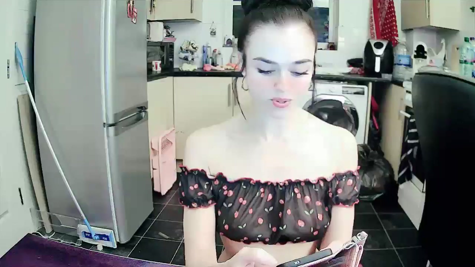 Gallery image thumbnail from MissMistletoe's myfreecams stream on, 12/01/2024, 02:11 image 6 of 20