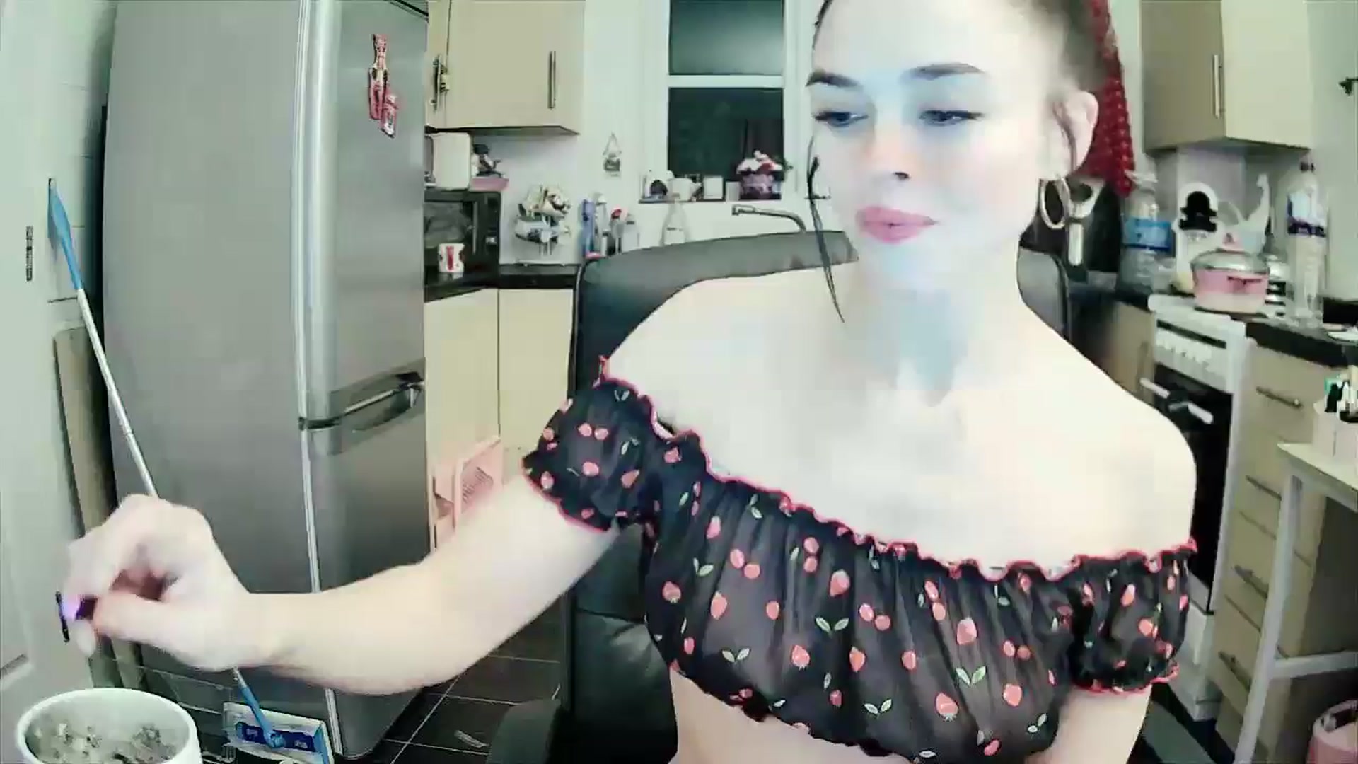 Gallery image thumbnail from MissMistletoe's myfreecams stream on, 12/01/2024, 02:11 image 11 of 20