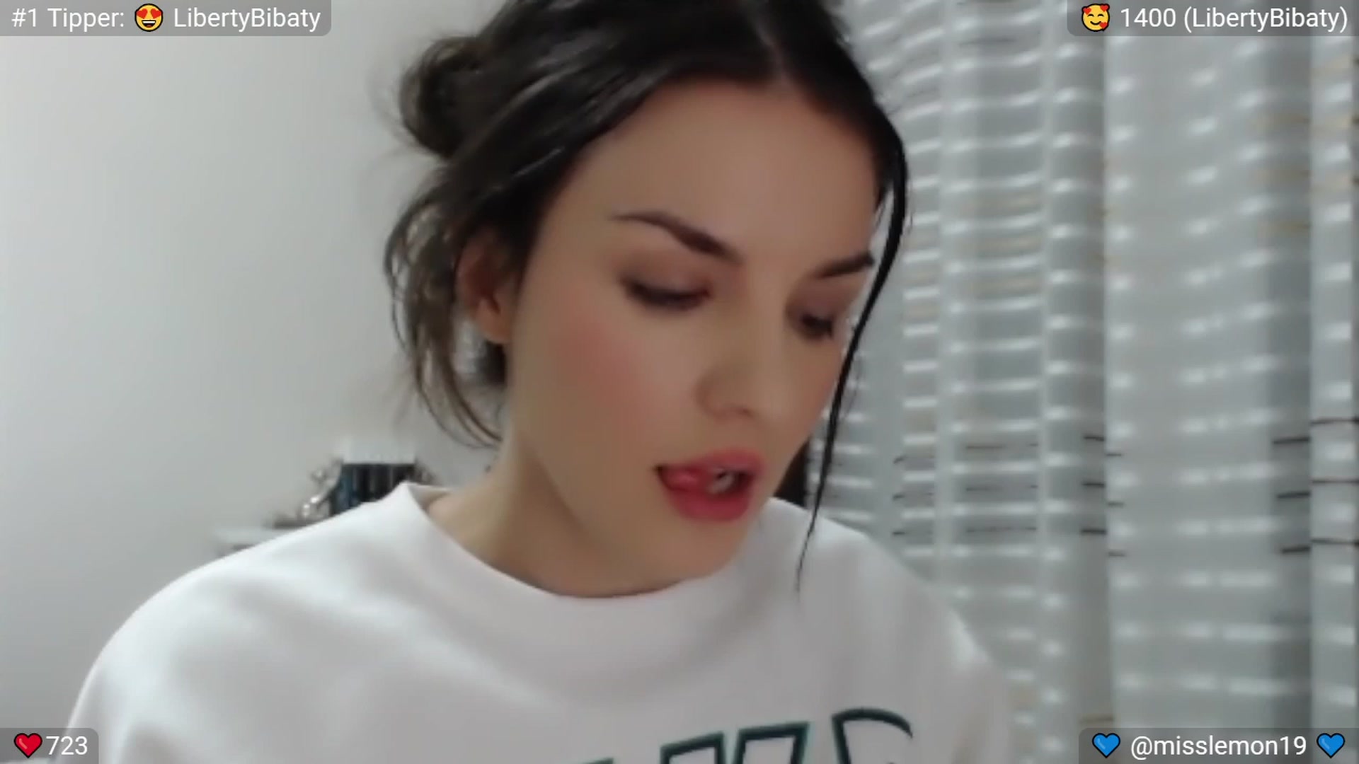 Gallery image thumbnail from MissMochi's myfreecams stream on, 03/16/2024, 23:29 image 6 of 20