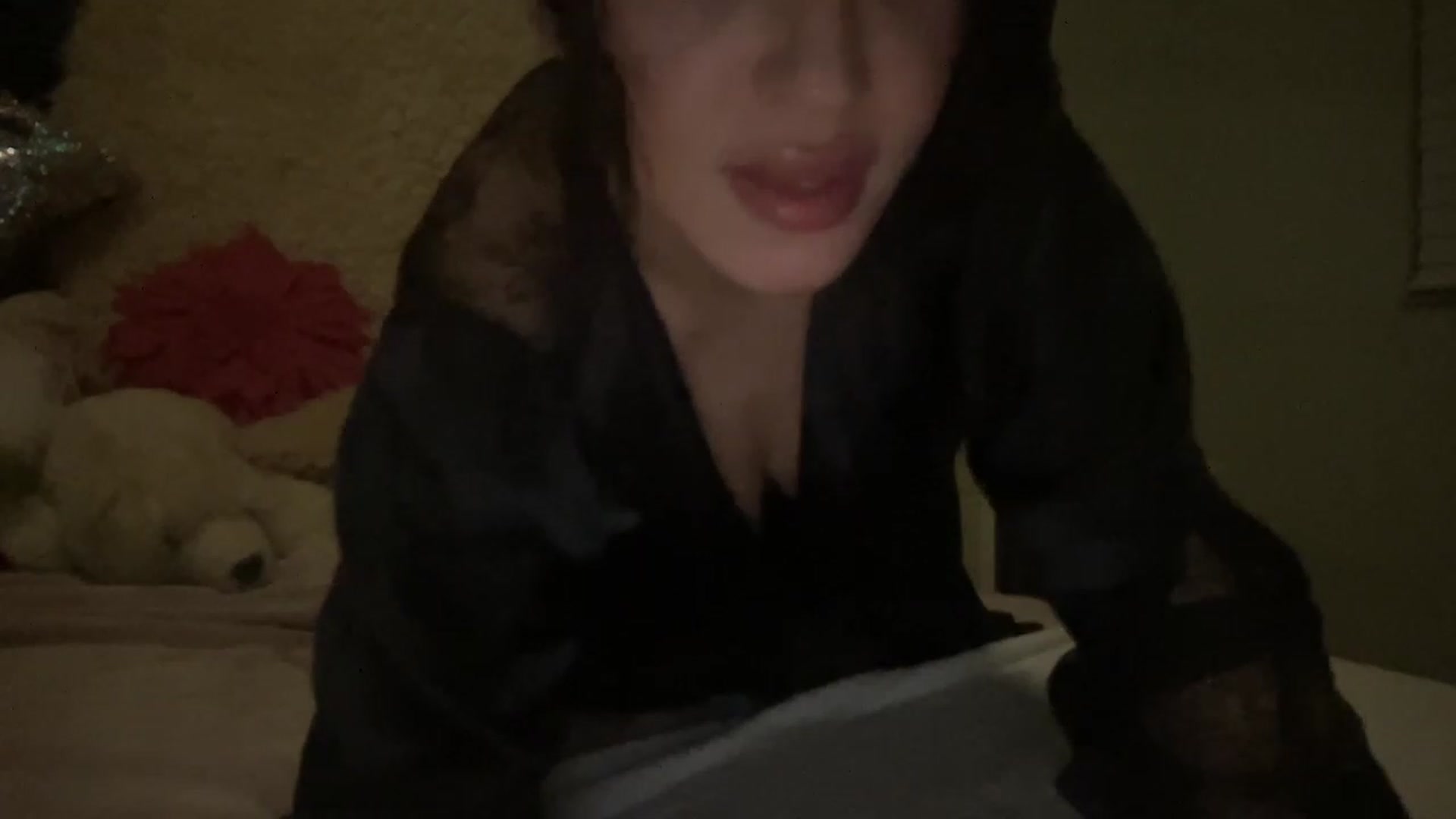 Gallery image thumbnail from MissNariman's myfreecams stream on, 11/22/2022, 03:43 image 17 of 20