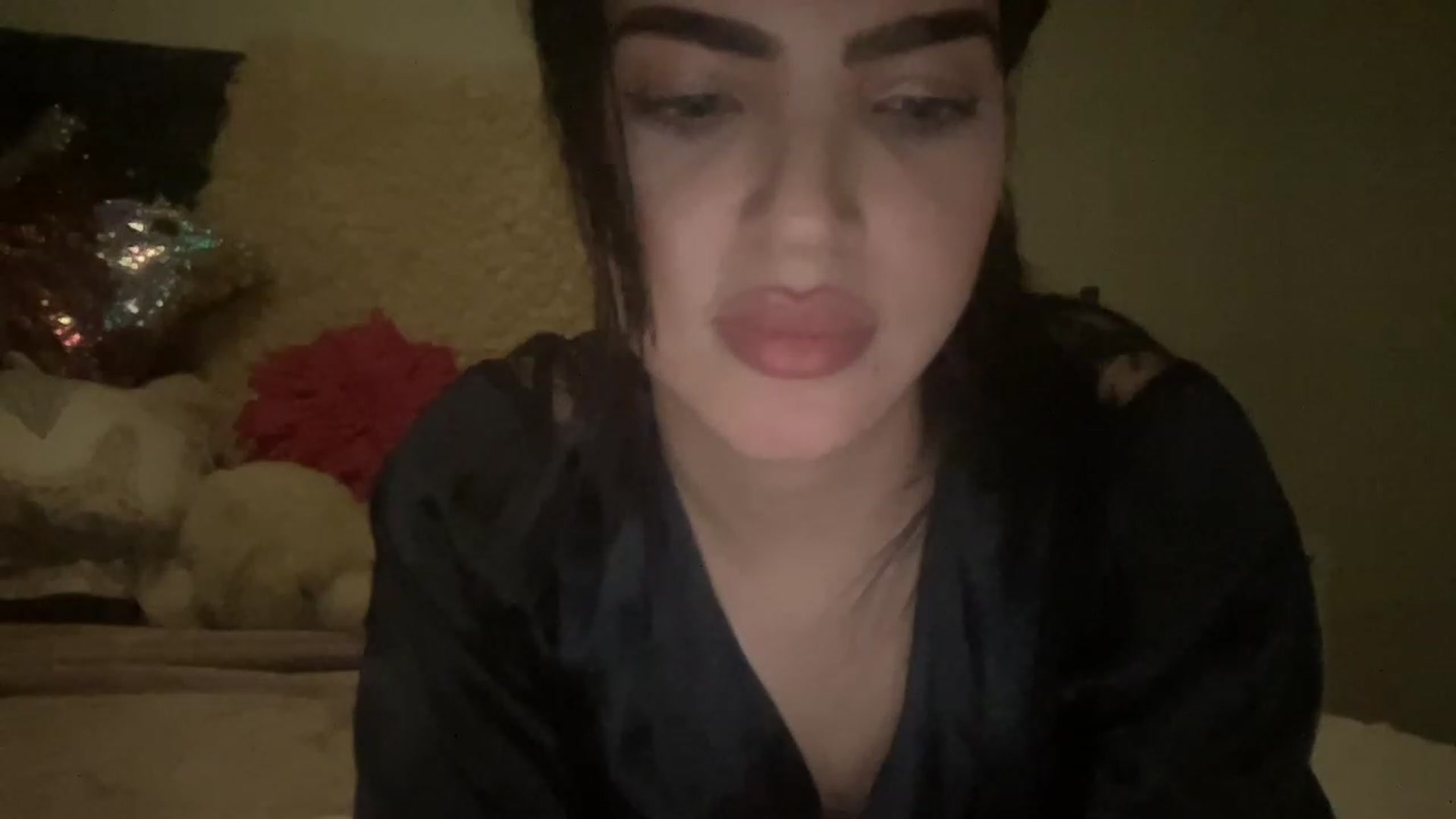Gallery image thumbnail from MissNariman's myfreecams stream on, 11/22/2022, 03:58 image 11 of 20
