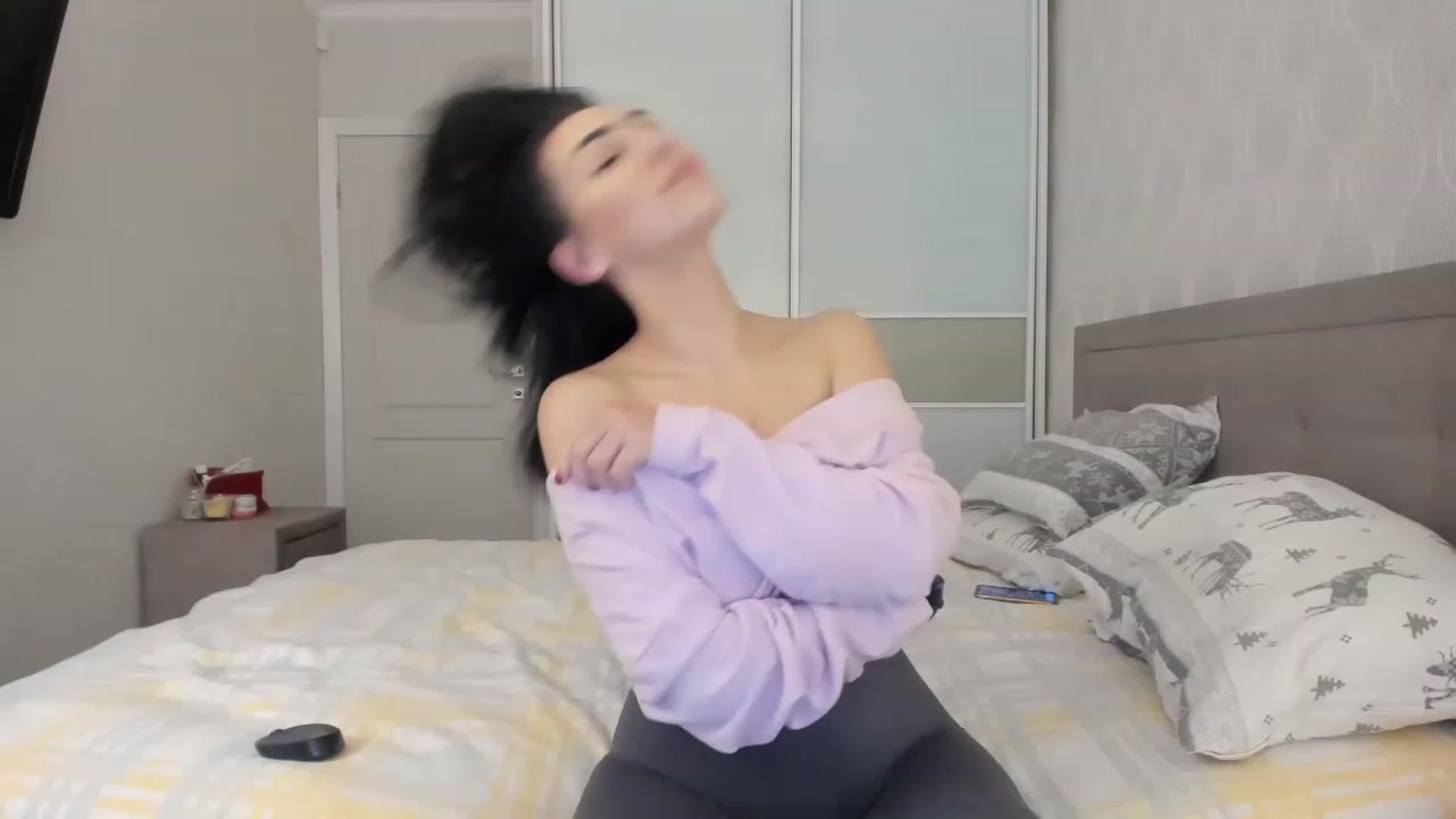 Gallery image thumbnail from MissNelly_'s myfreecams stream on, 11/18/2022, 17:03 image 1 of 20