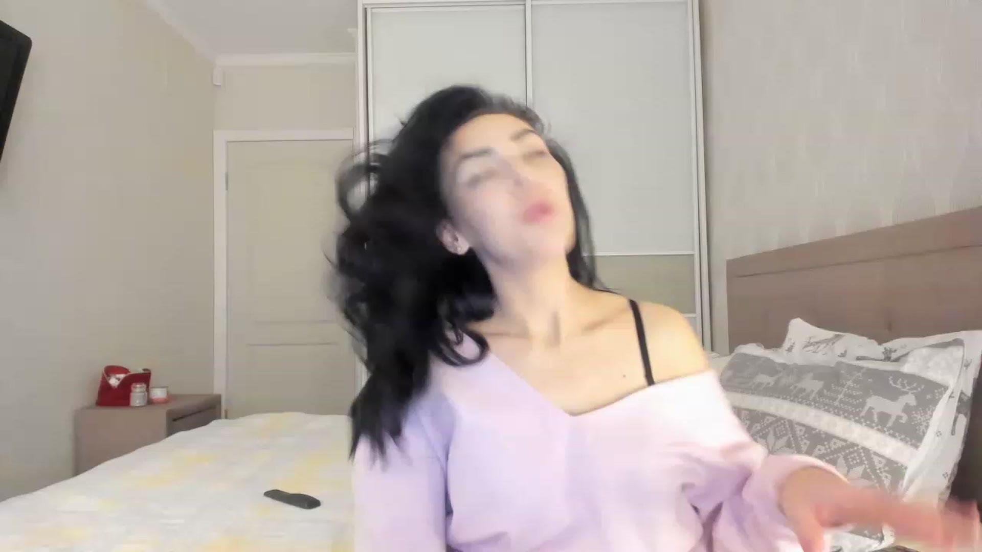 Gallery image thumbnail from MissNelly_'s myfreecams stream on, 11/19/2022, 17:36 image 4 of 20