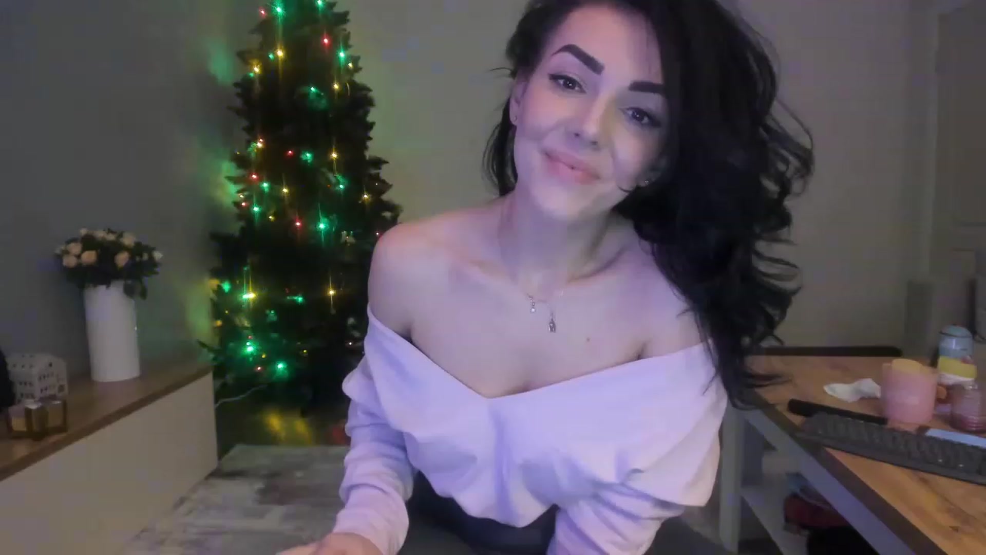 Gallery image thumbnail from MissNelly_'s myfreecams stream on, 12/01/2022, 20:22 image 8 of 20